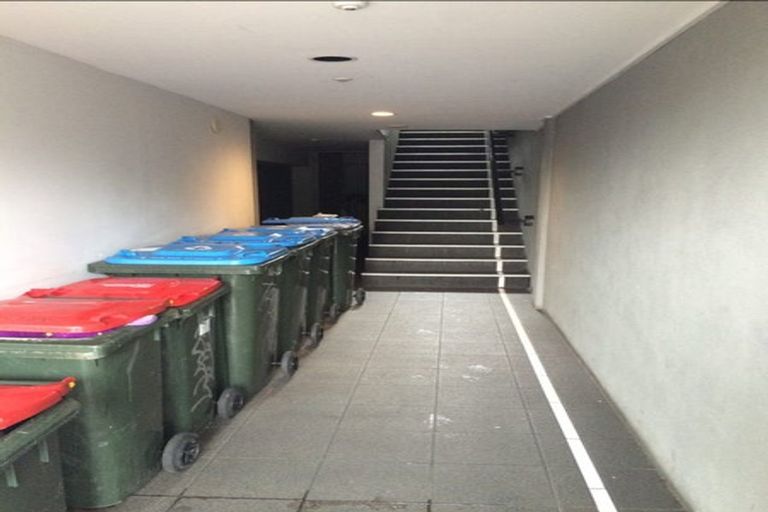 Photo of property in 1/8 South Street, Papakura, 2110