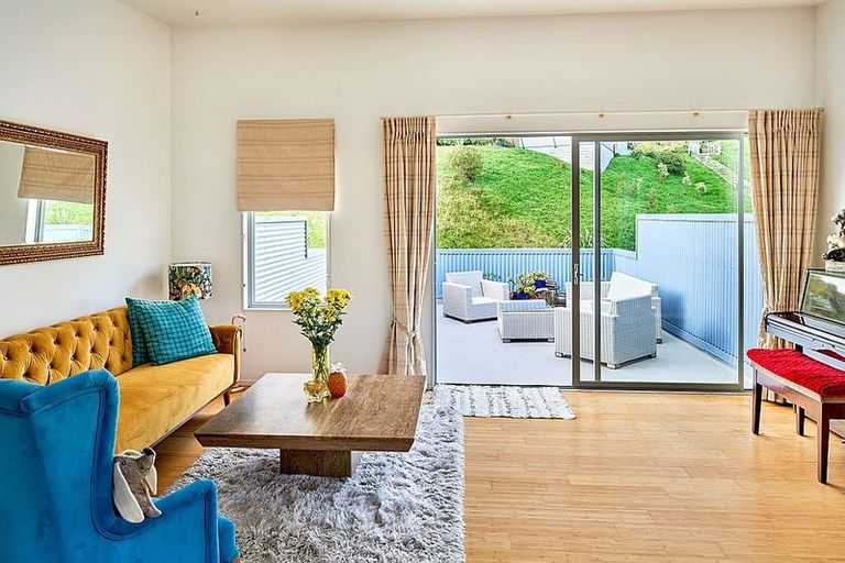 Photo of property in 3 Saddleback Grove, Karori, Wellington, 6012