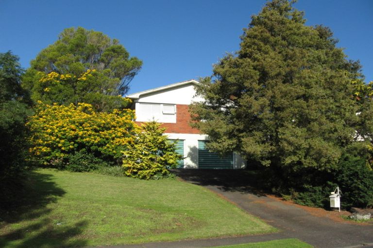 Photo of property in 10 Gerwyn Place, Pakuranga Heights, Auckland, 2010