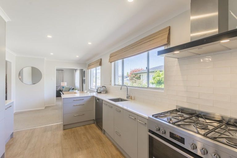 Photo of property in 77 Gray Avenue, Paraparaumu Beach, Paraparaumu, 5032