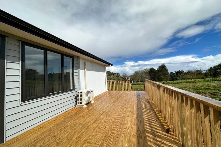Photo of property in 8a Gracechurch Drive, Flat Bush, Auckland, 2016