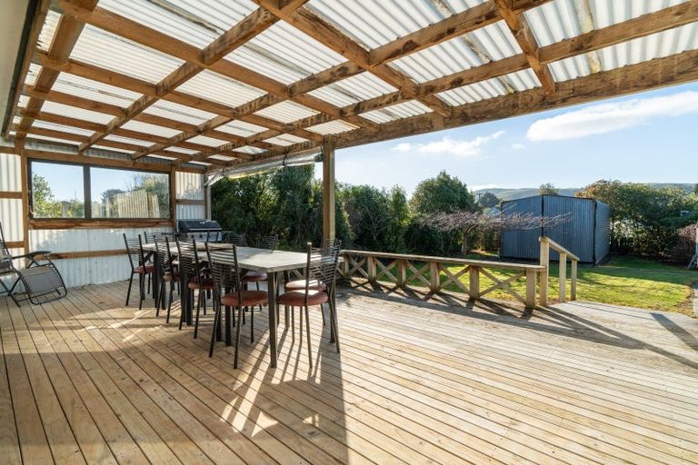 Photo of property in 17 Wratten Road, Owaka, 9585