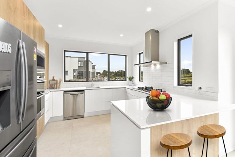 Photo of property in 15 Kainga Lane, Whenuapai, Auckland, 0618