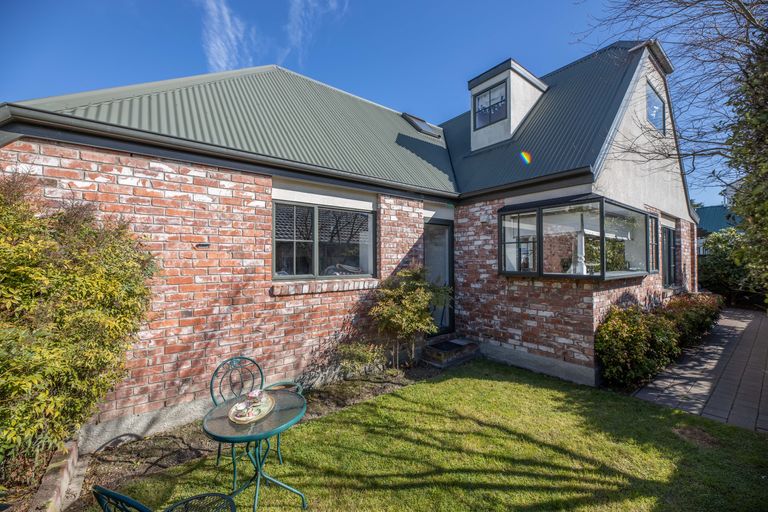 Photo of property in 46a Division Street, Riccarton, Christchurch, 8041