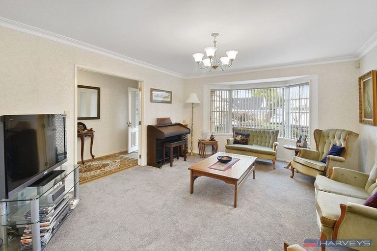 Photo of property in 4b Stewart Gibson Place, Manurewa, Auckland, 2105