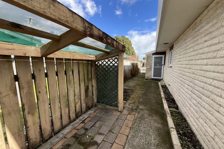 Photo of property in 2/31 Fitzroy Road, Fitzroy, New Plymouth, 4312