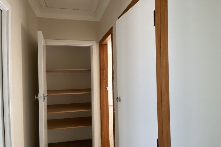 Photo of property in 4/93 Ruahine Street, Roslyn, Palmerston North, 4414