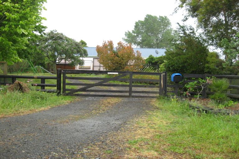 Photo of property in 27 Kath Henry Lane, Drury, 2113