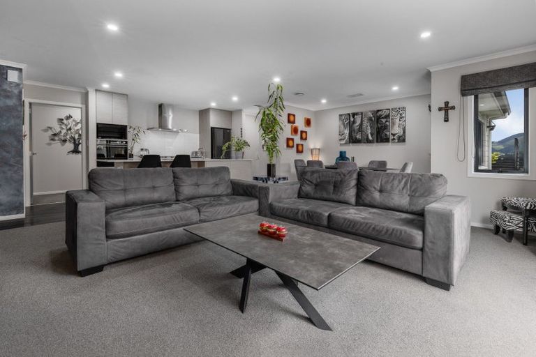 Photo of property in 118 John Burke Drive, Aotea, Porirua, 5024