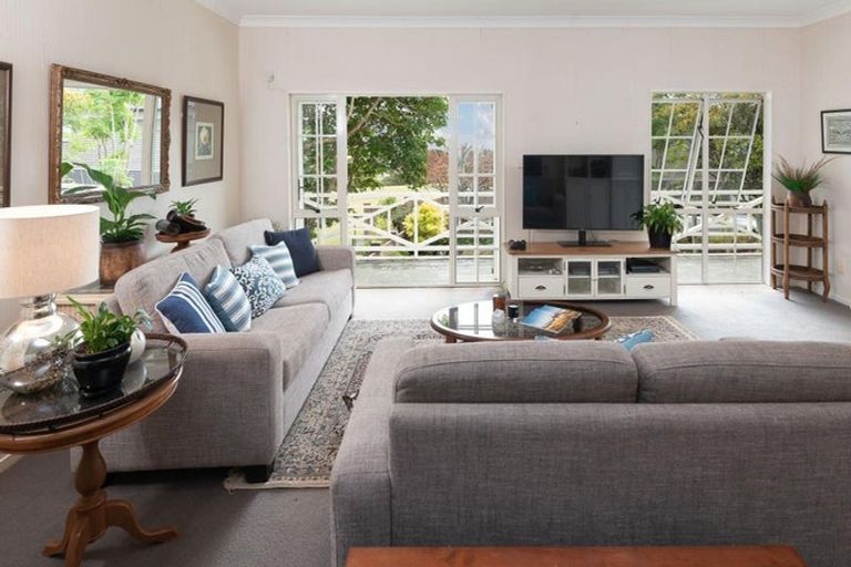 Photo of property in 3/222 Bleakhouse Road, Mellons Bay, Auckland, 2014