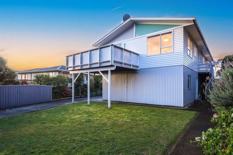 Photo of property in 451 Warspite Avenue, Ascot Park, Porirua, 5024