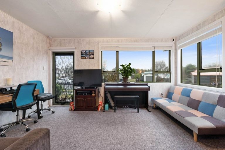 Photo of property in 17 Runuku Grove, Turangi, 3334