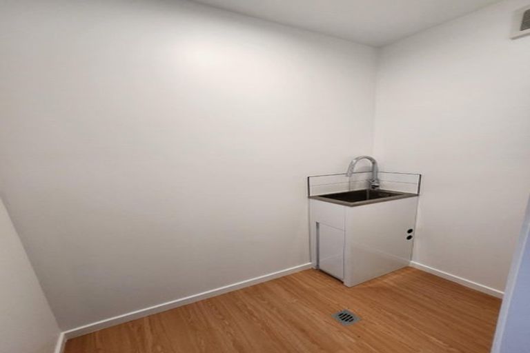 Photo of property in 1/8 Victoria Street, Ebdentown, Upper Hutt, 5018