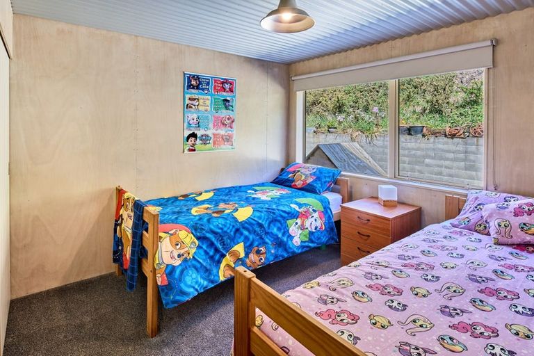 Photo of property in 132 Bing Lucas Drive, Tawa, Wellington, 5028