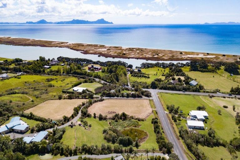 Photo of property in 14 Cullen Road, Waipu, 0582