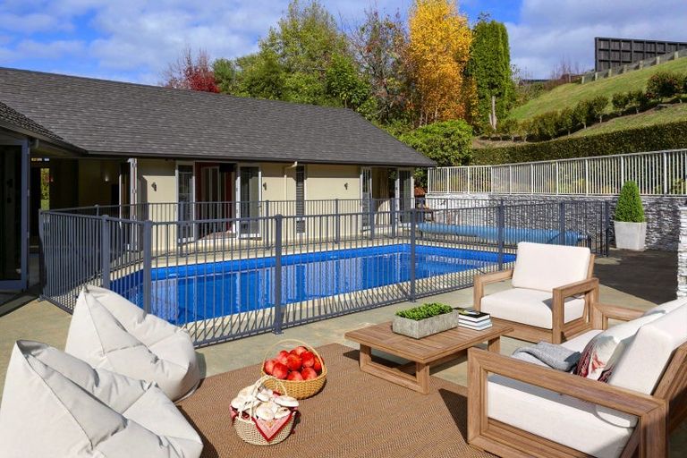 Photo of property in 5 Cameron Drive, Acacia Bay, Taupo, 3385