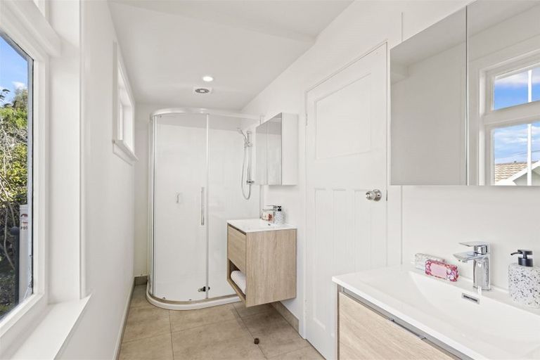 Photo of property in 65 Pacific Road, North New Brighton, Christchurch, 8083