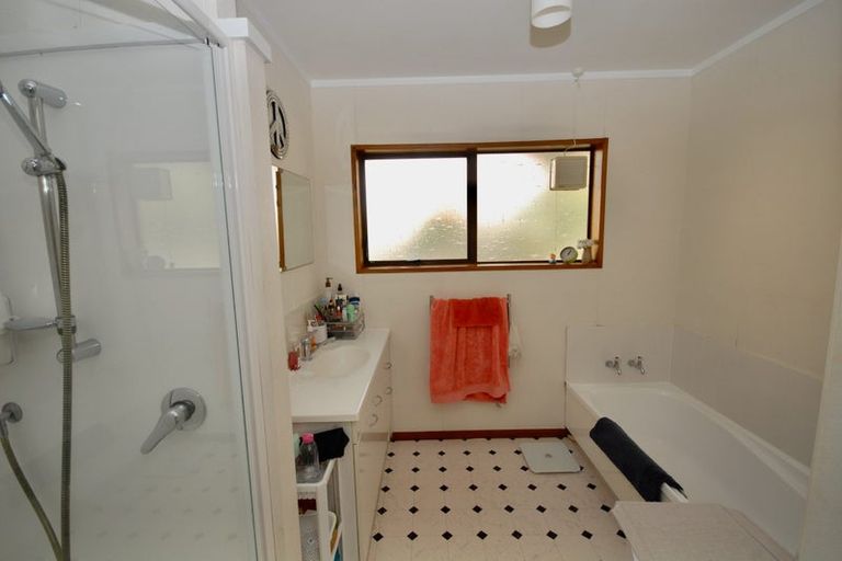 Photo of property in 2/78 Nile Road, Milford, Auckland, 0620