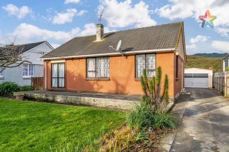 Photo of property in 326 Oxford Terrace, Avalon, Lower Hutt, 5011