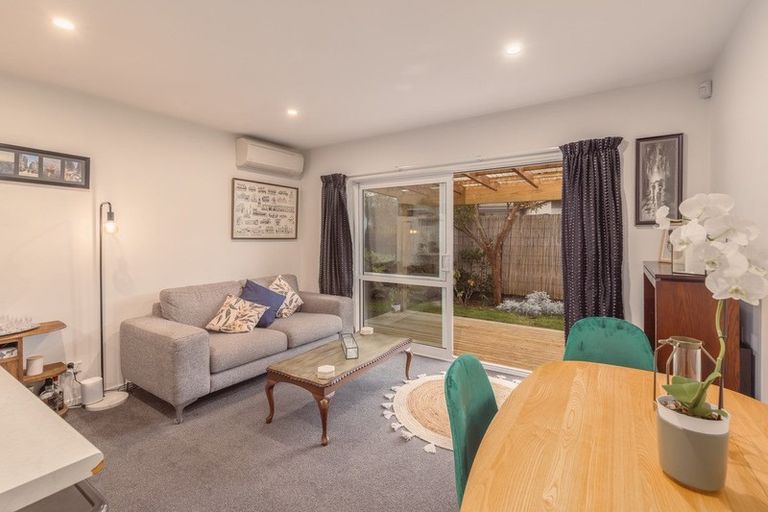 Photo of property in 4/163 Edgeware Road, Edgeware, Christchurch, 8013