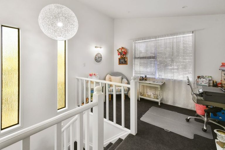 Photo of property in 25 Halver Road, Hillpark, Auckland, 2102