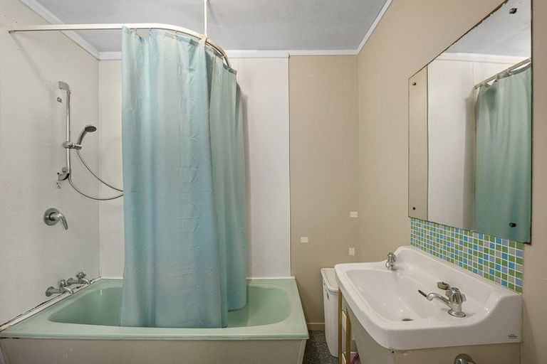 Photo of property in 20a Otanerua Road, Hatfields Beach, Orewa, 0931