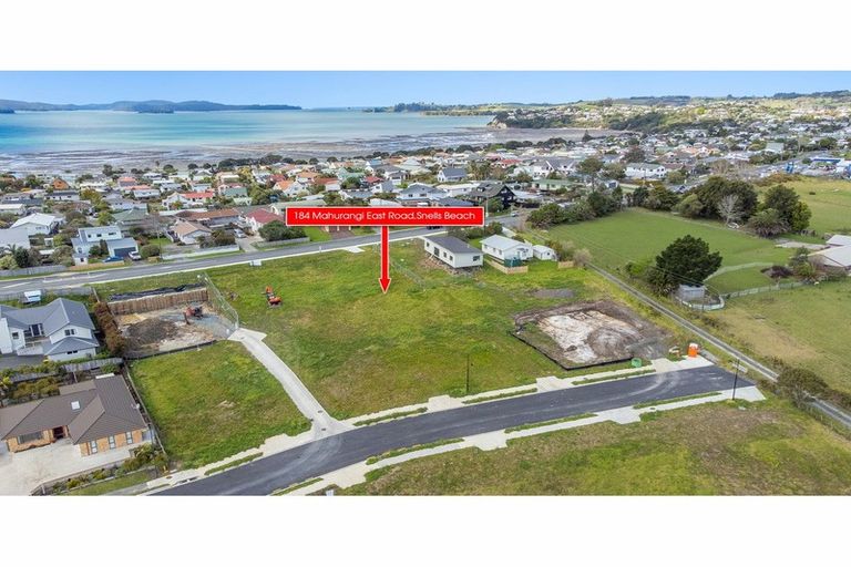 Photo of property in 184 Mahurangi East Road, Snells Beach, 0920