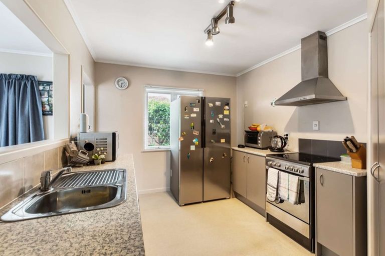 Photo of property in 2/420 Great South Road, Opaheke, Papakura, 2113