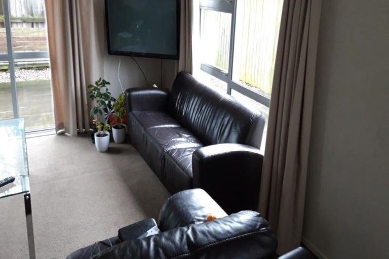 Photo of property in 27c Newnham Terrace, Upper Riccarton, Christchurch, 8041