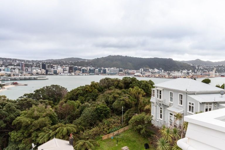 Photo of property in 29a Grass Street, Roseneath, Wellington, 6011