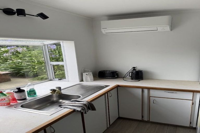 Photo of property in 3 Rydal Place, Southgate, Wellington, 6023