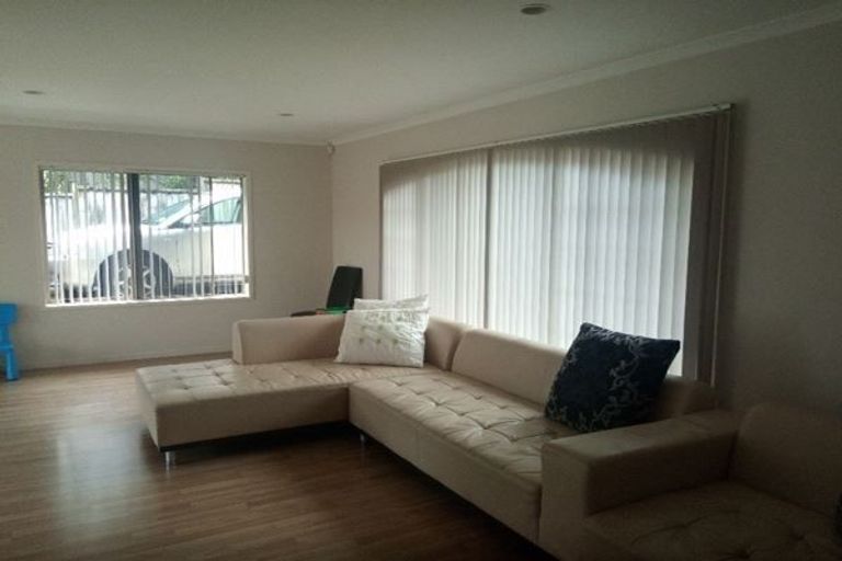 Photo of property in 8 Stellamaris Way, Northpark, Auckland, 2013