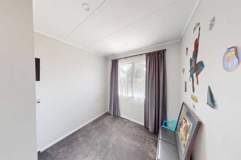 Photo of property in 29 Acacia Street, Kelvin Grove, Palmerston North, 4414
