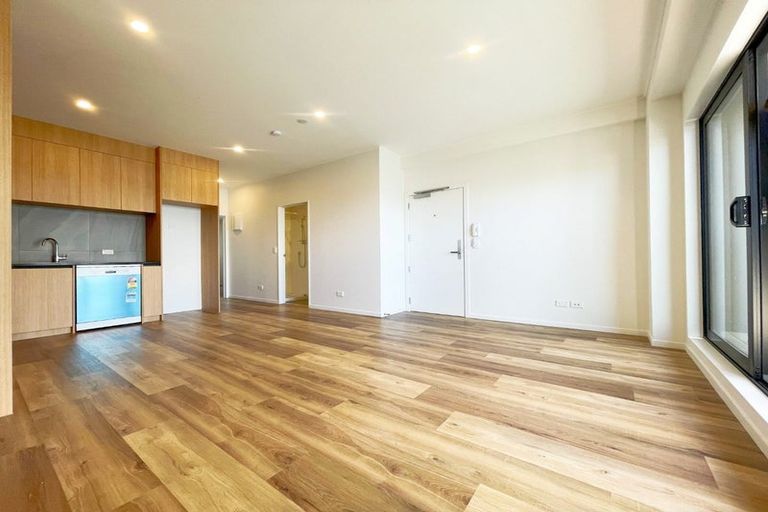 Photo of property in 105/50 Clay Works Lane, New Lynn, 0600