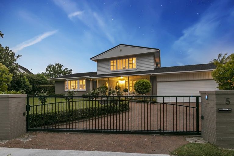 Photo of property in 5 Acmena Lane, Pakuranga, Auckland, 2010