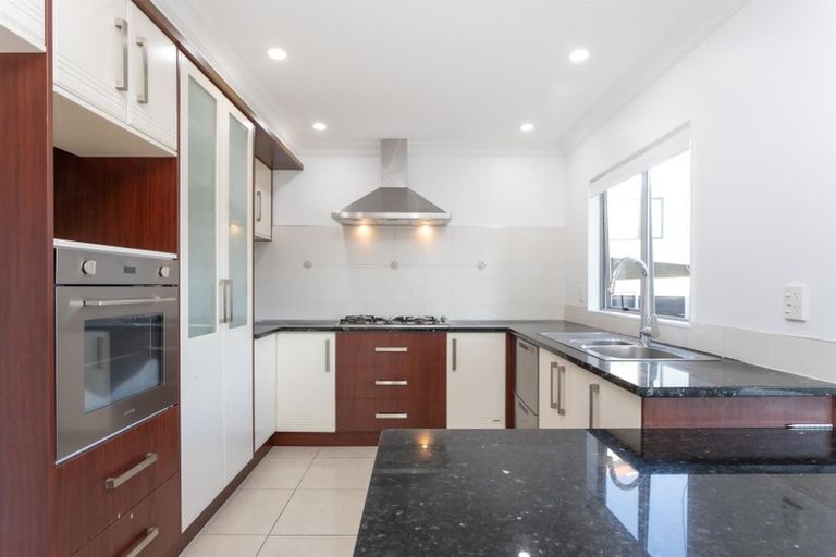 Photo of property in 32 Monte Cassino Place, Birkdale, Auckland, 0626