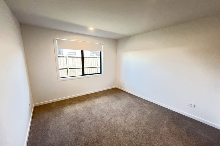 Photo of property in 25 Kenehi Road, Karaka, 2124