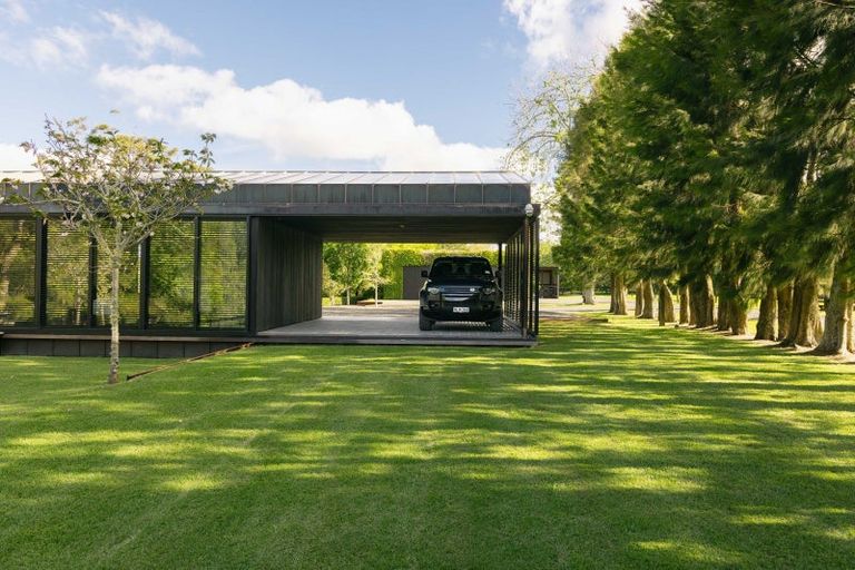 Photo of property in 23 Foster Road, Kumeu, 0891