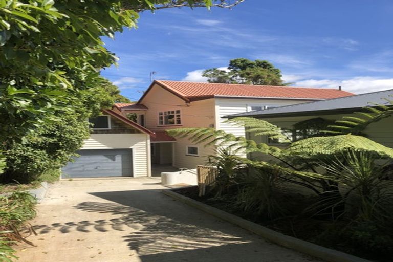 Photo of property in 11 Lancaster Street, Karori, Wellington, 6012