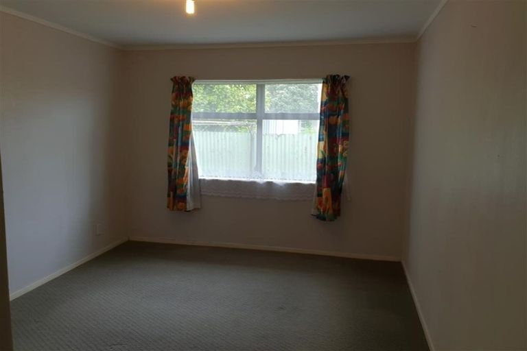 Photo of property in 2/76 Cambridge Terrace, Waterloo, Lower Hutt, 5011