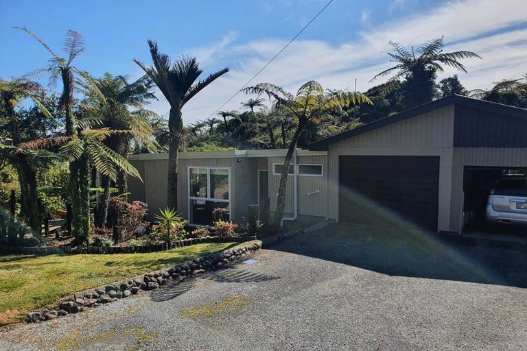 Photo of property in 7 Weenink Road, Karoro, Greymouth, 7805
