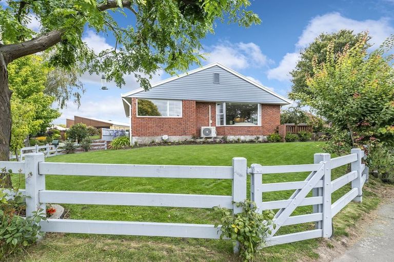 Photo of property in 8 Muir Avenue, Halswell, Christchurch, 8025