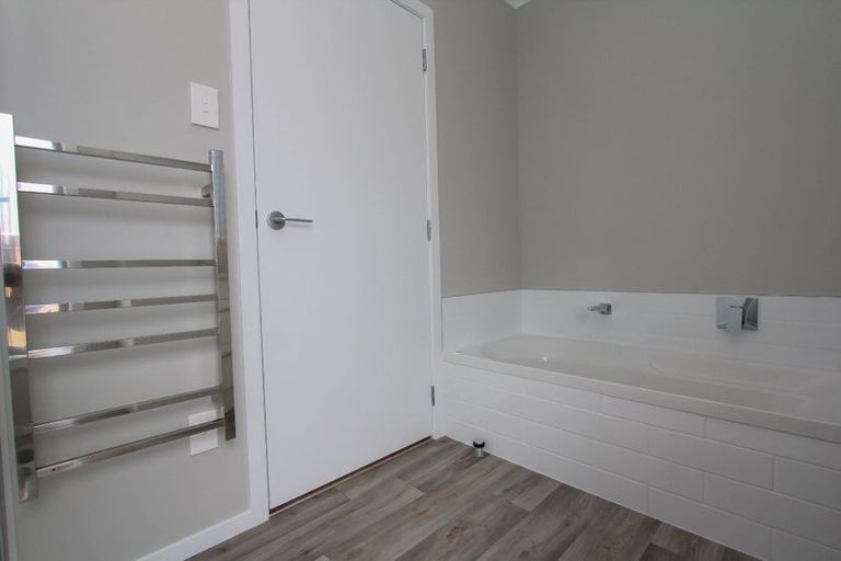 Photo of property in 2a Yorkshire Road, Silverdale, Hamilton, 3216