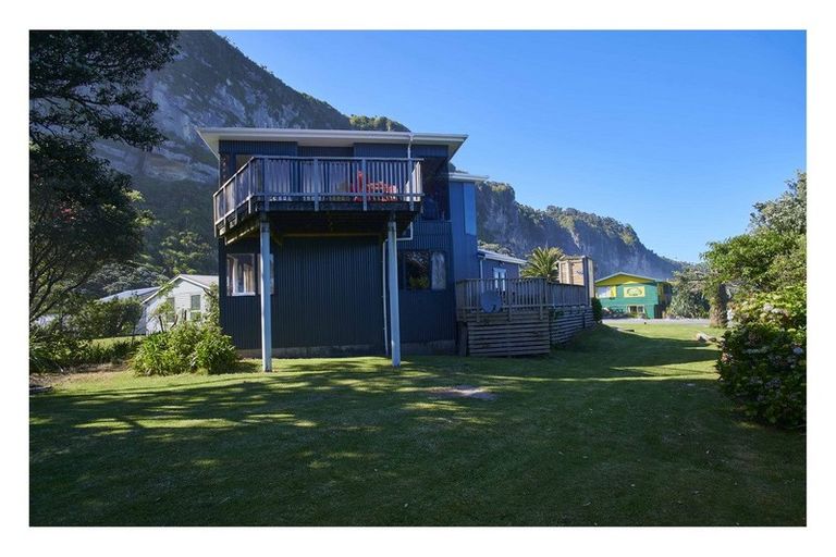 Photo of property in 3 Webb Street, Punakaiki, 7873