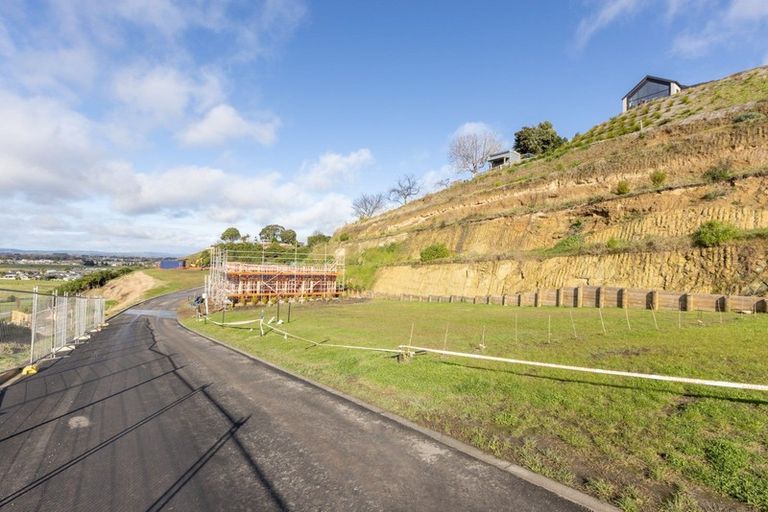 Photo of property in 93 Oak Road, Poraiti, Napier, 4112