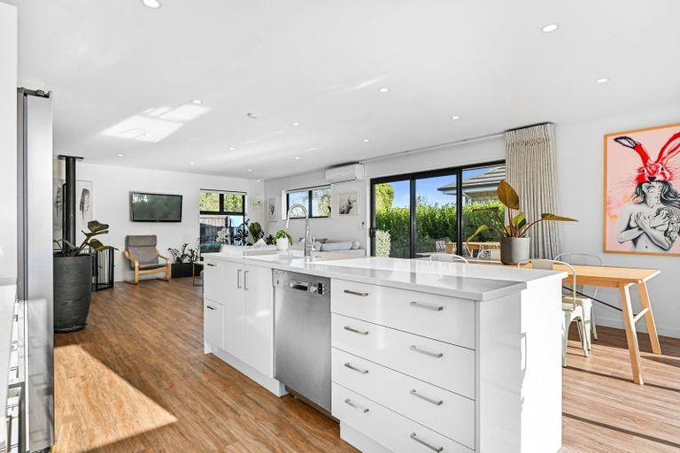 Photo of property in 32 Whincops Road, Halswell, Christchurch, 8025