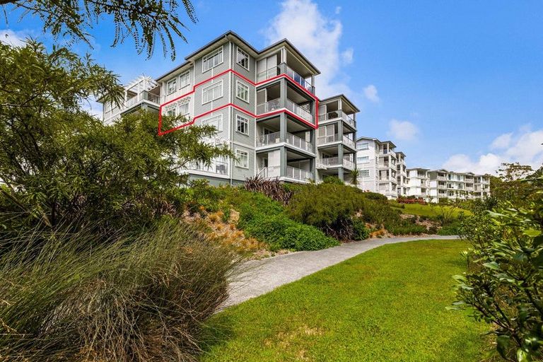 Photo of property in 74 Eaves Bush Parade, Orewa, 0931