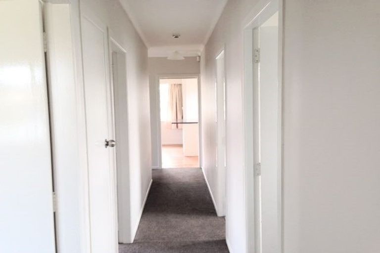 Photo of property in 20 Ronald Place, Manurewa, Auckland, 2102