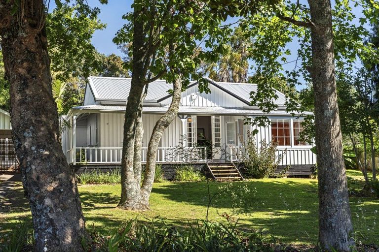 Photo of property in 90 Pendarves Street, New Plymouth, 4310