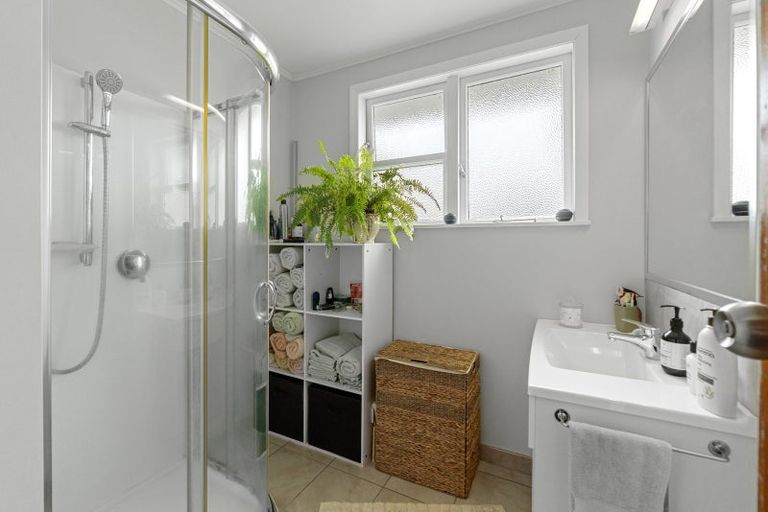 Photo of property in 49 Middlemore Crescent, Papatoetoe, Auckland, 2025